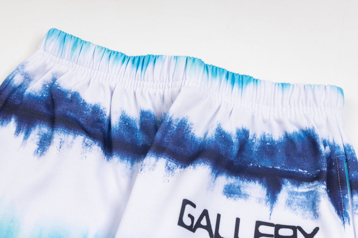 מחלקת גלריה מכנסיים חדשים