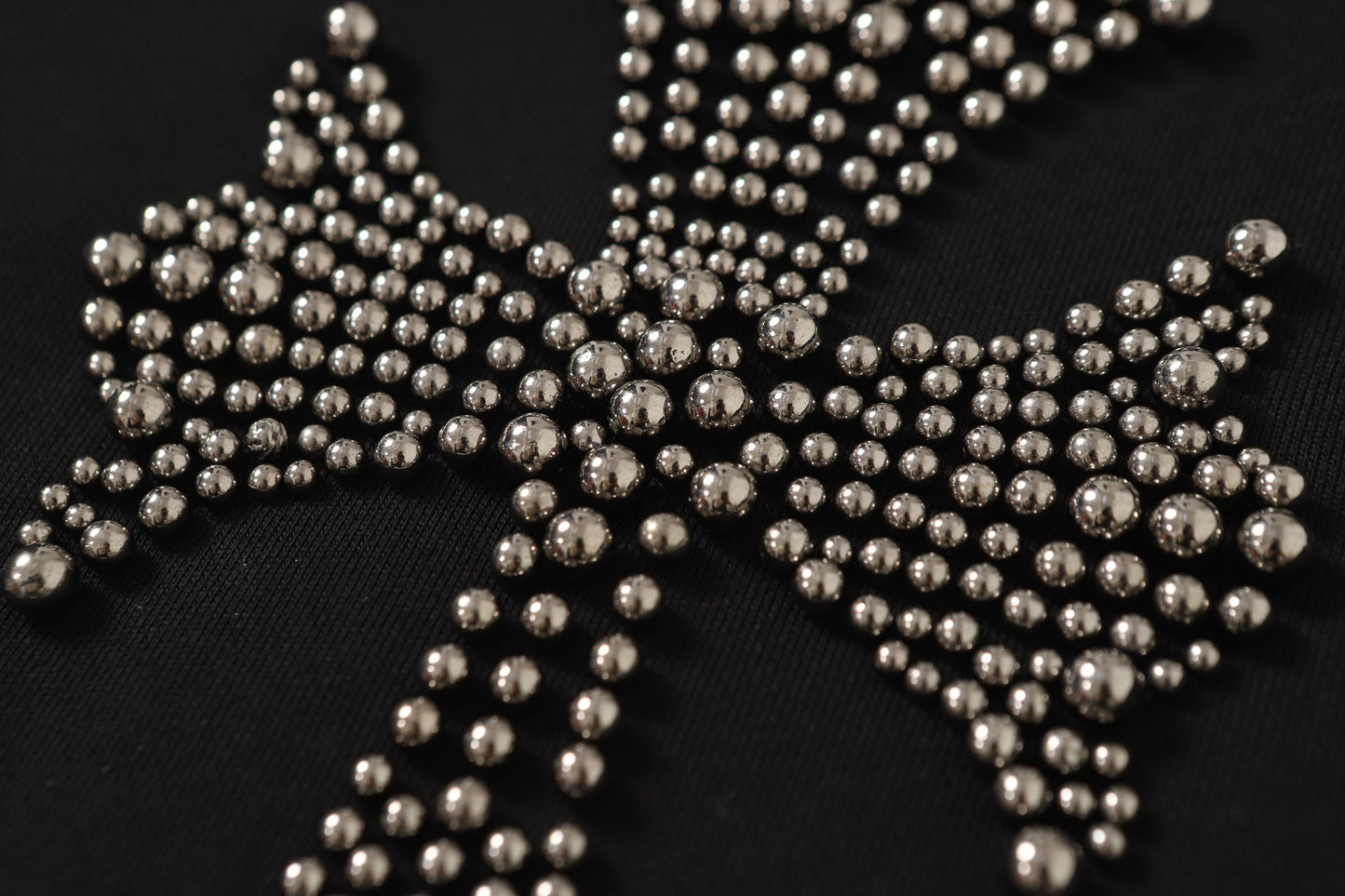 Chrome Hearts ラインストーン クロス パーカー - ブラック ゴシック ストリートウェア スウェットシャツ 2633 