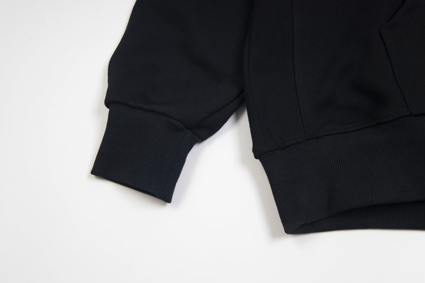 קפוצ'ון חדש של מחלקת הגלריה 