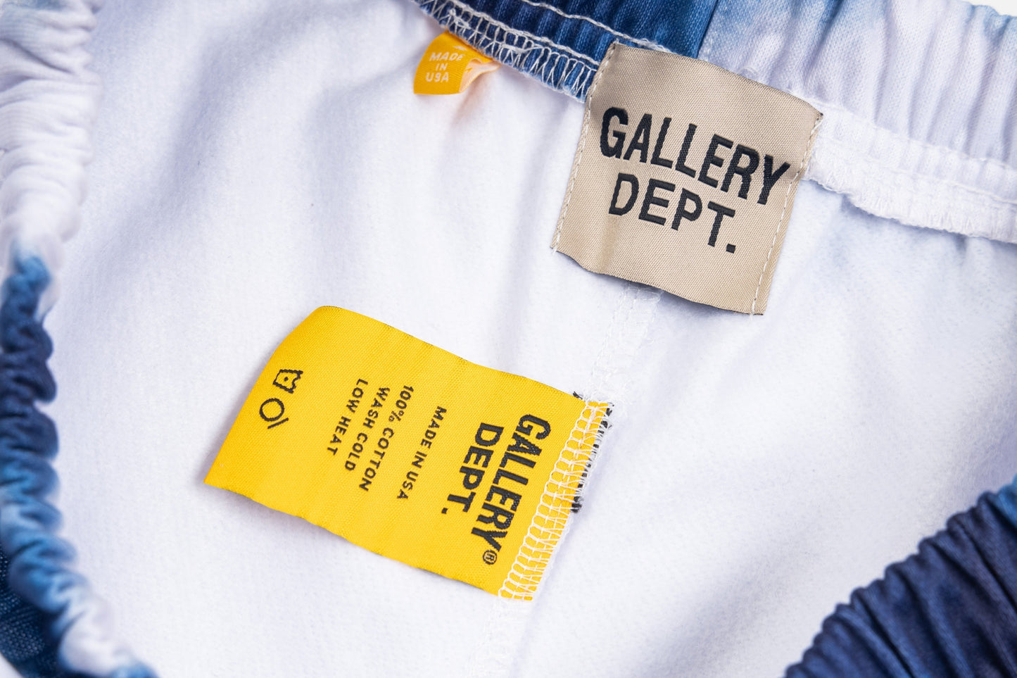 מחלקת גלריה מכנסיים חדשים 