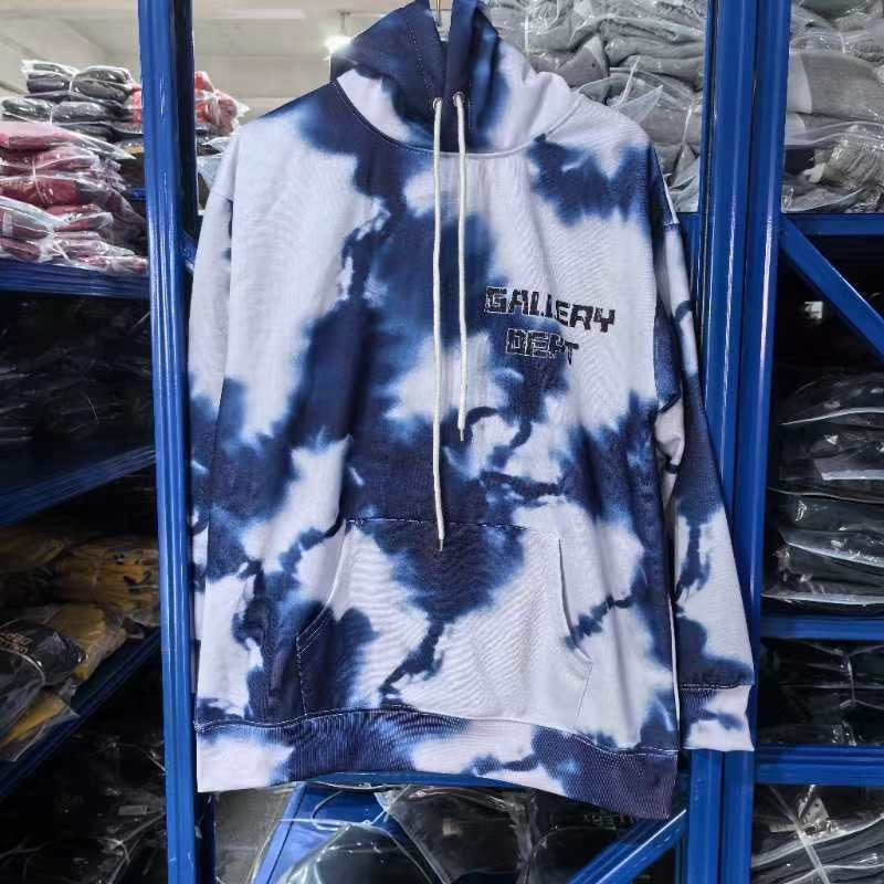 קפוצ'ון חדש של מחלקת הגלריה 