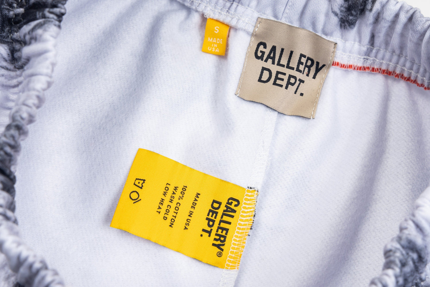 מחלקת גלריה מכנסיים חדשים 