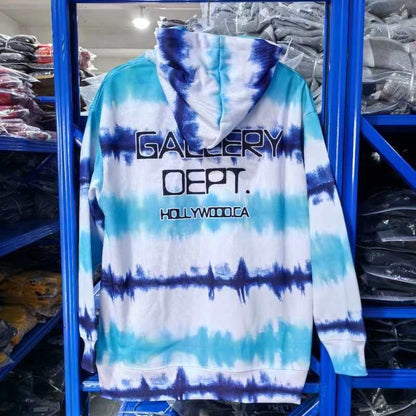 קפוצ'ון חדש של מחלקת הגלריה 