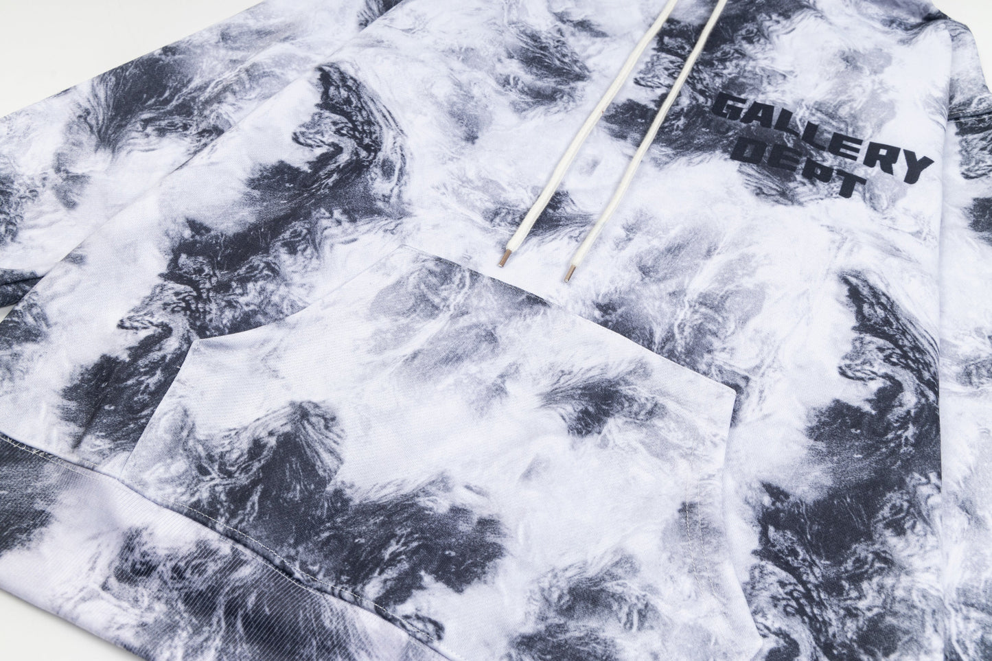 קפוצ'ון חדש של מחלקת הגלריה 