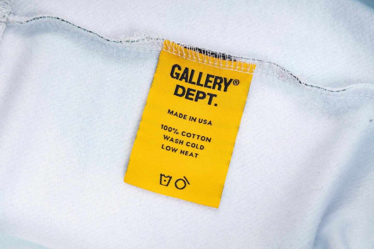 קפוצ'ון חדש של מחלקת הגלריה 